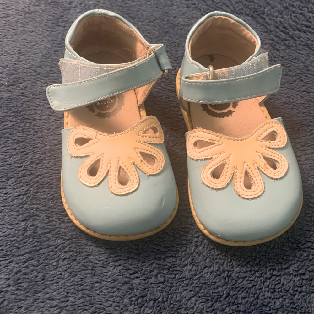 Size 7 Liva Luca shoes guc - Picture 1 of 2